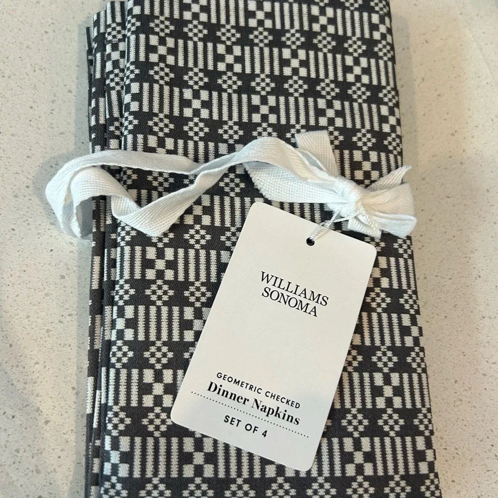 Williams Sonoma Gray and White Geometric Cotton Napkins - set of 8